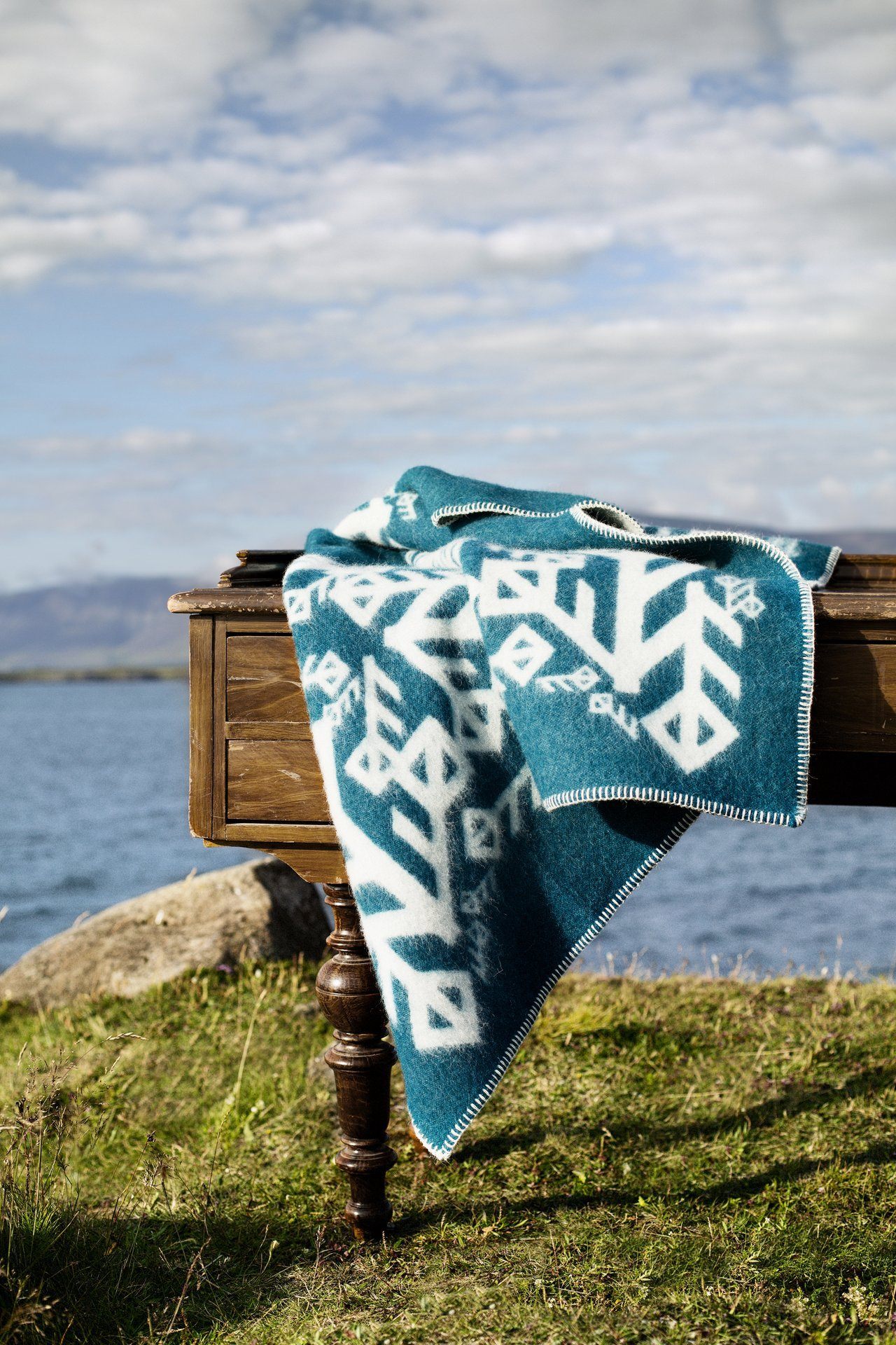Best place to buy icelandic lopi wool blankets and throws online