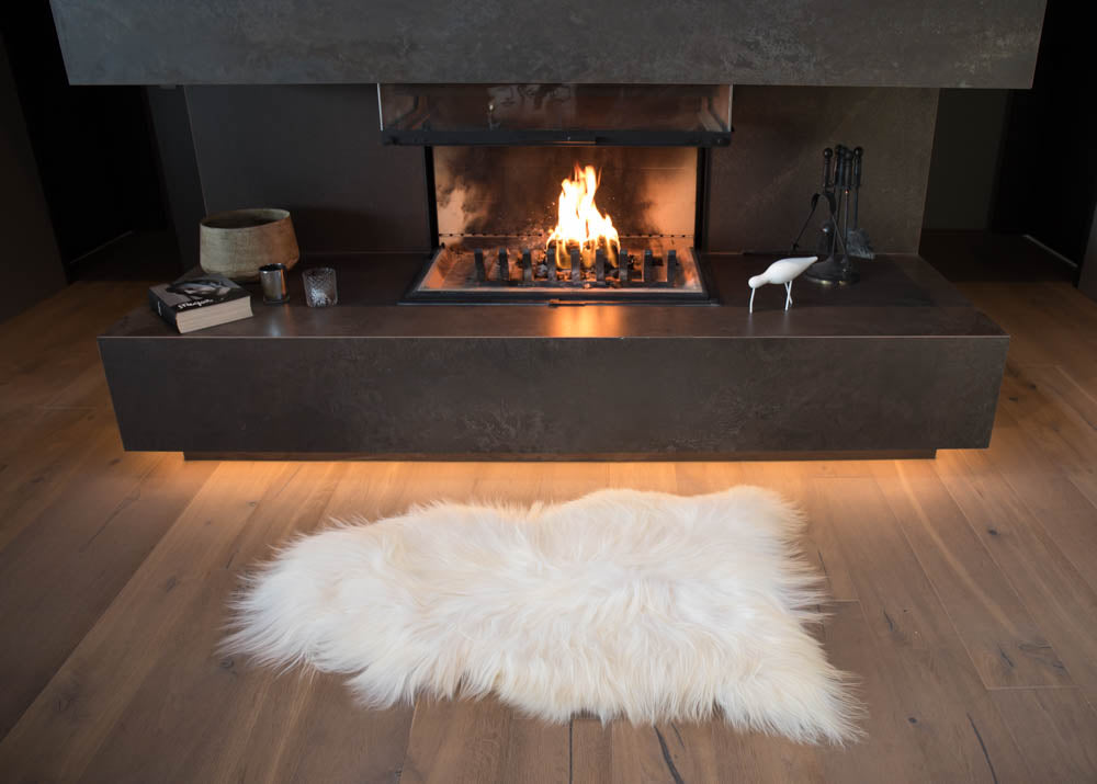 Black and White sheepskin rugs and throws from Iceland