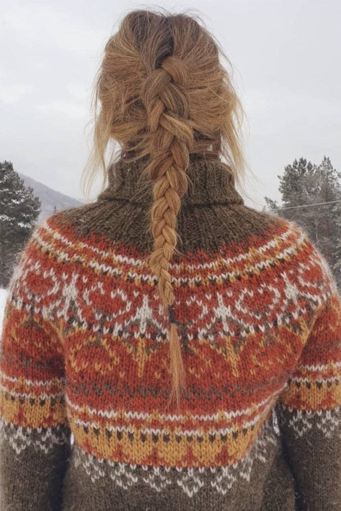 Alasuq Light Ash Heather and Golden Heather Wool Sweater - Alafosslopi Knitting Kit - The Icelandic Store