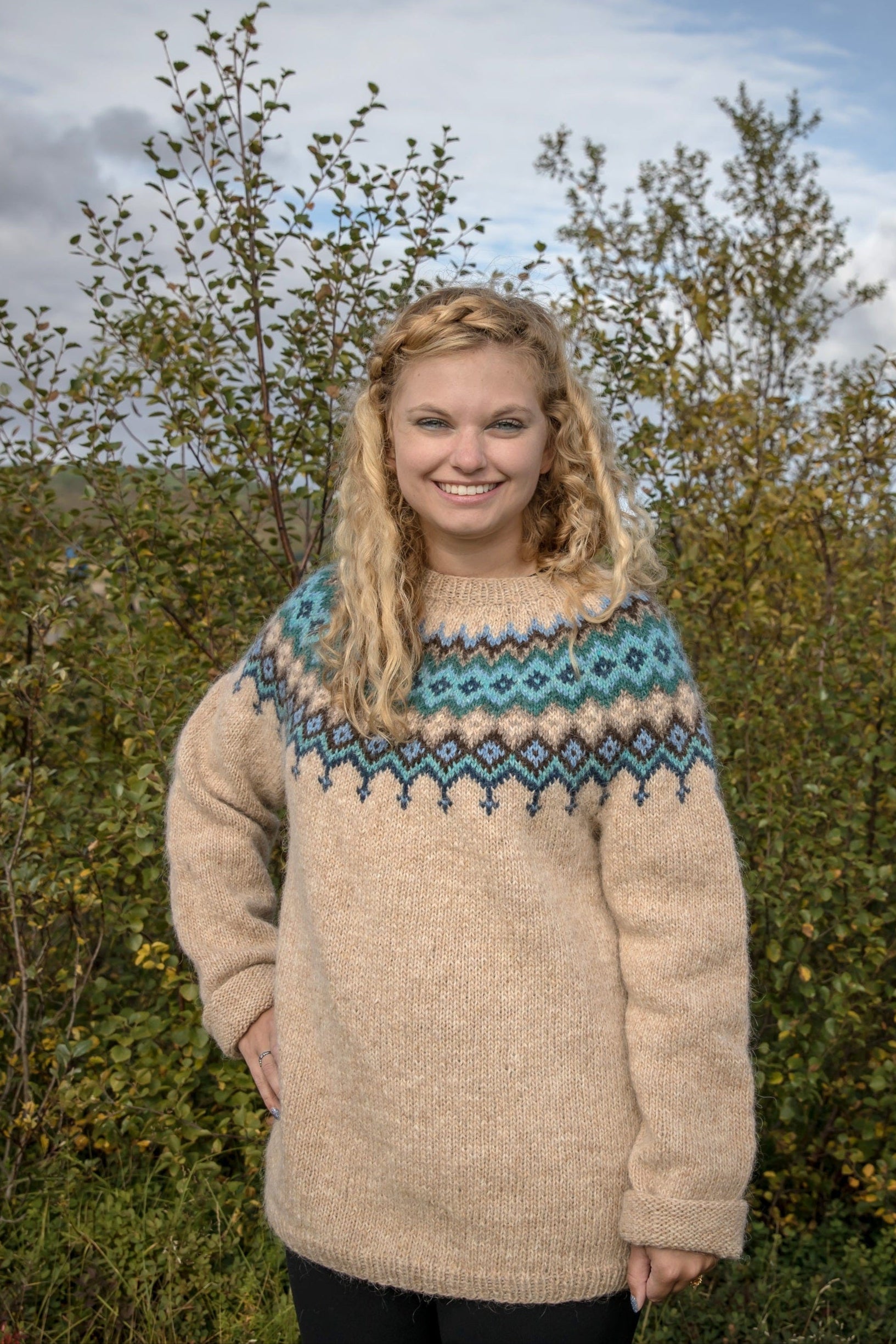 Amalie Lettlopi Red Wool sweater - Knitting Kit - The Icelandic Store