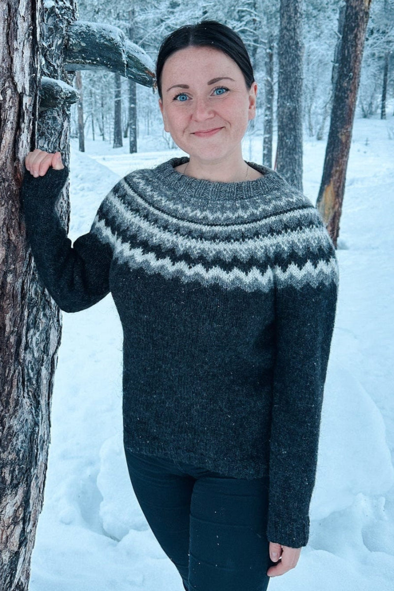 Bárru Black Lettlopi Wool sweater - Knitting Kit - The Icelandic Store