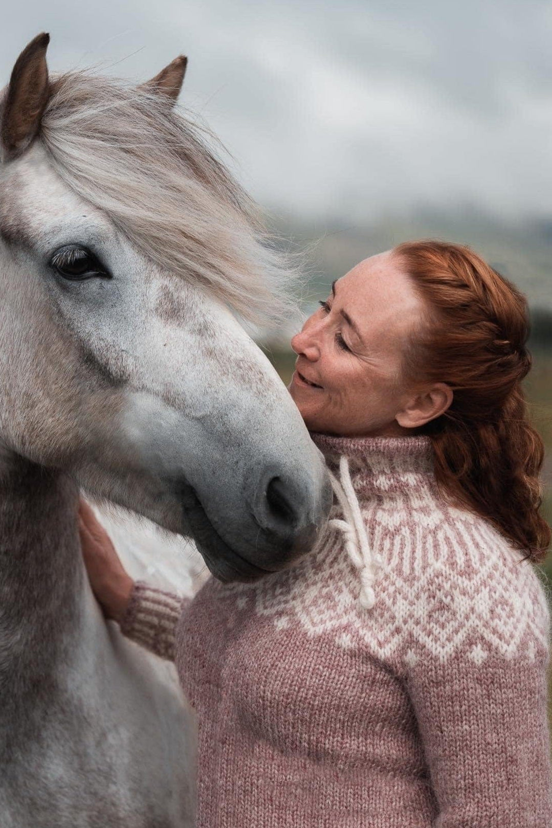 Börkur - Sunset Rose Women Sweater - Knitting Kit - The Icelandic Store