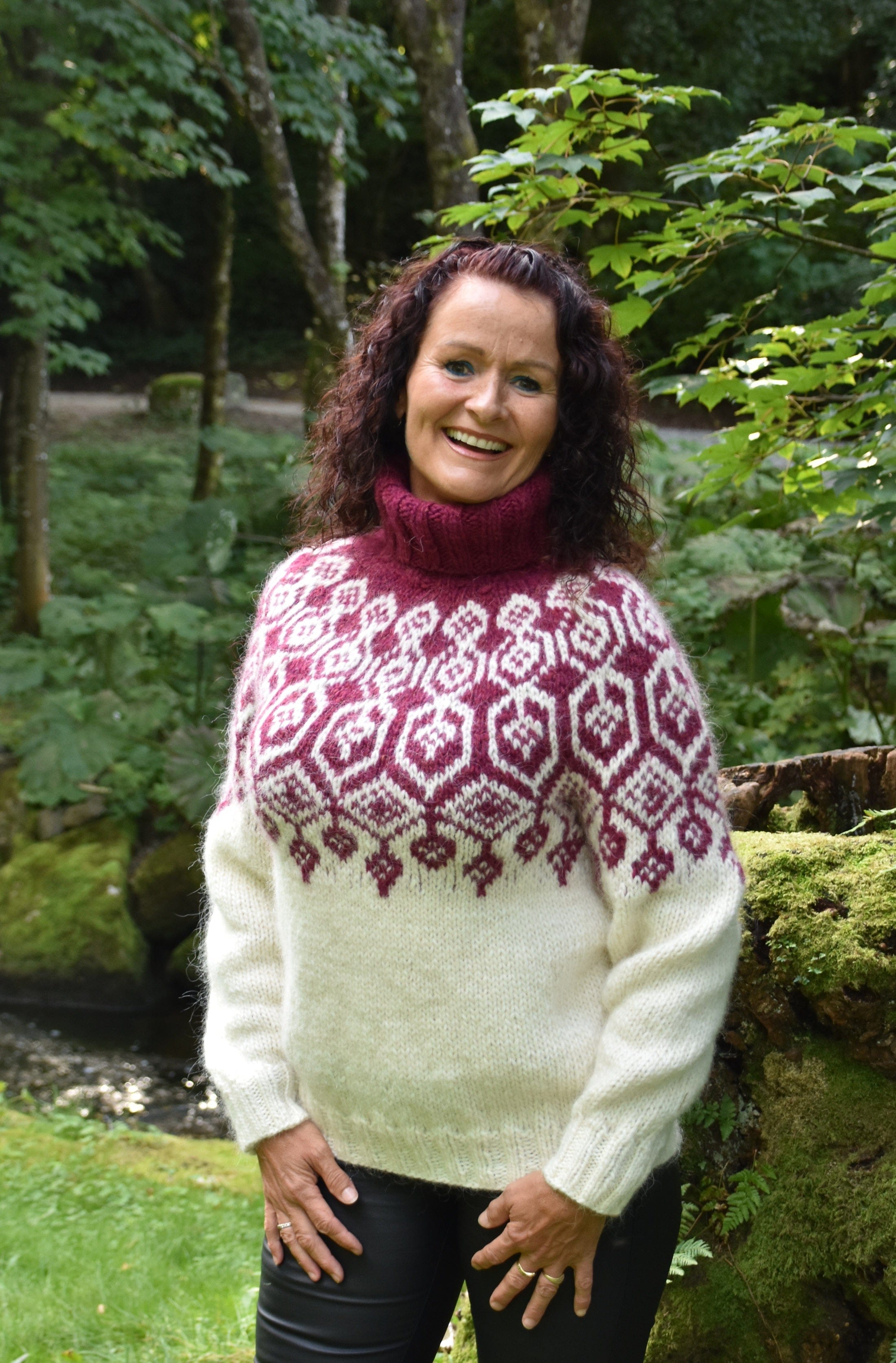 Elina Grande - Black, Red and Orange Alafosslopi Wool Sweater Knitting Kit - The Icelandic Store