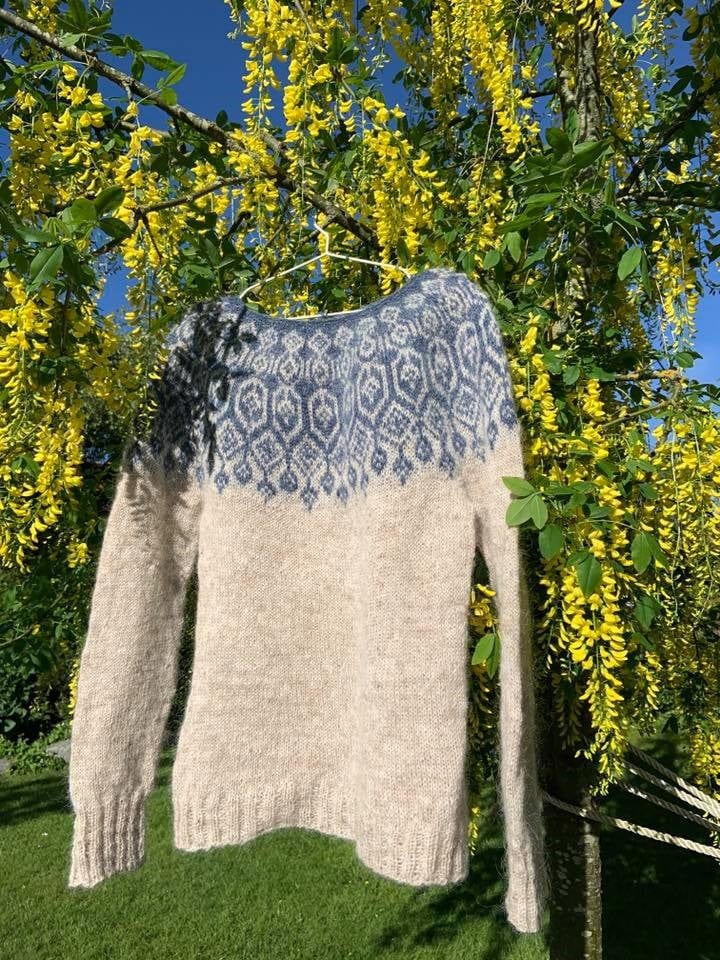 Elina - Ivory Beige & Blue Sweater Knitting Kit - The Icelandic Store