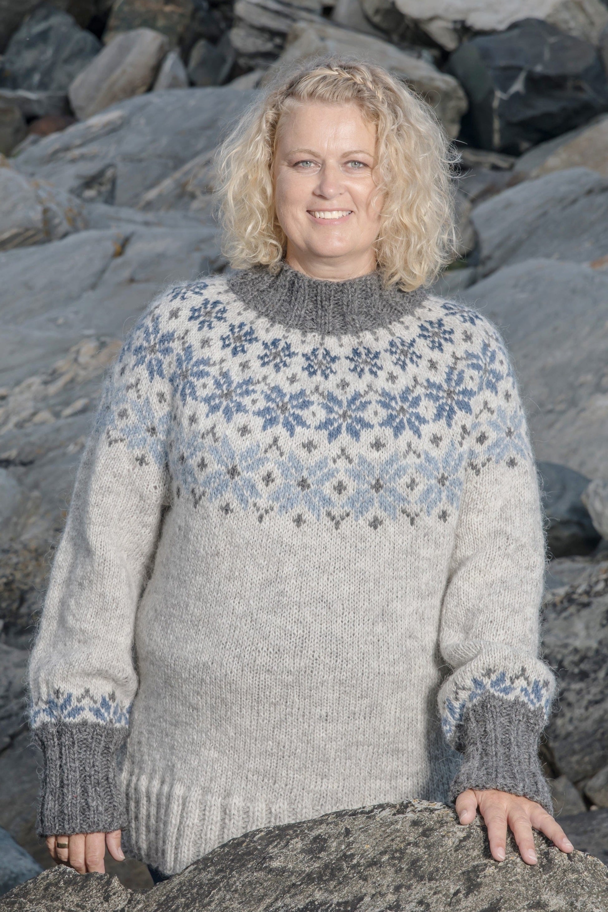 Emina Lettlopi Wool Sweater - Knitting Kit - The Icelandic Store