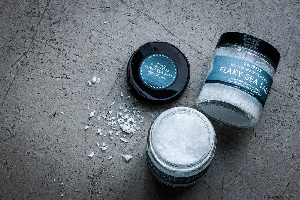 Gift Box with Icelandic Lava salt and Pure salt Flakes - The Icelandic Store