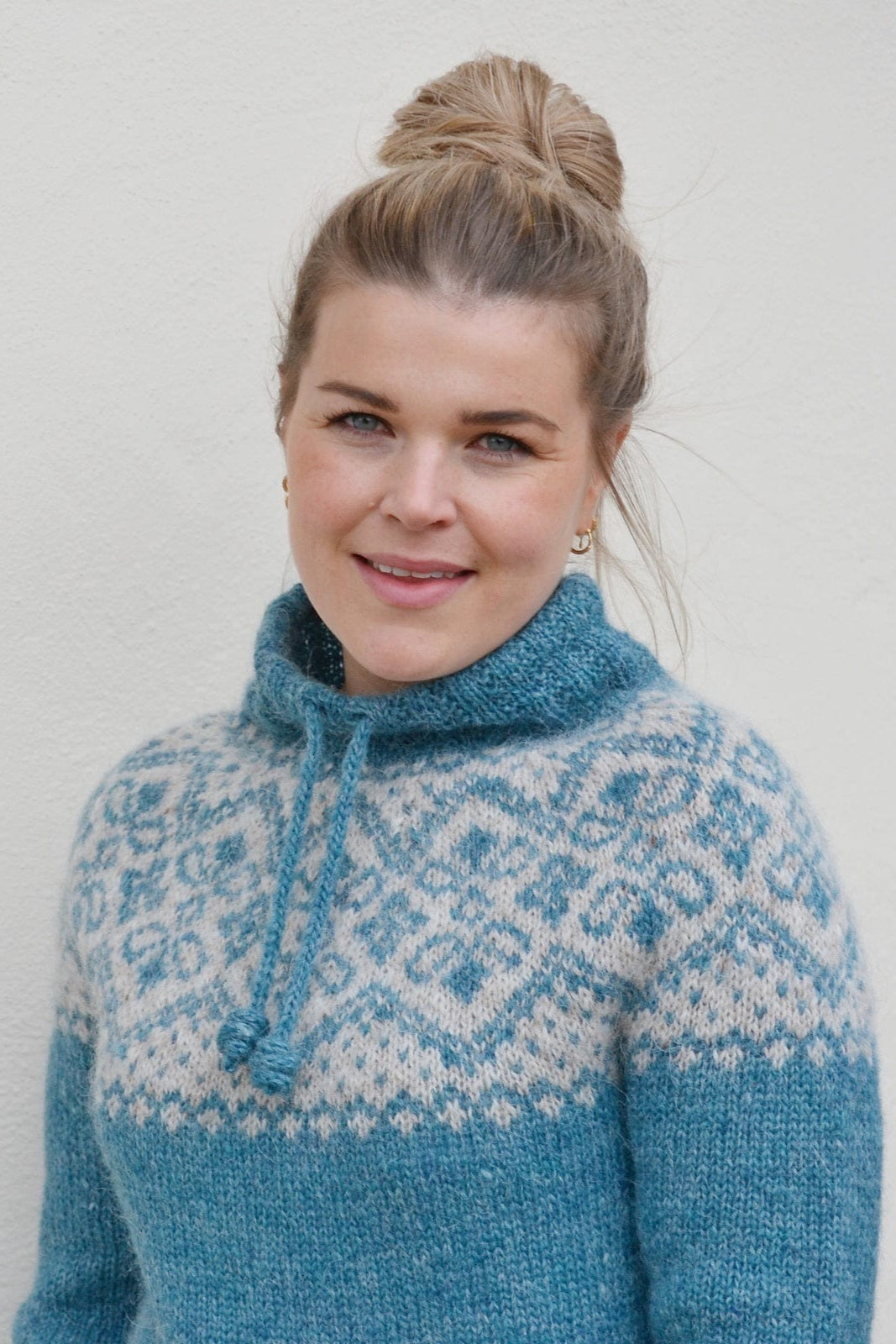 Freckleface Violet unisex cardigan Knitting Kit - The Icelandic Store