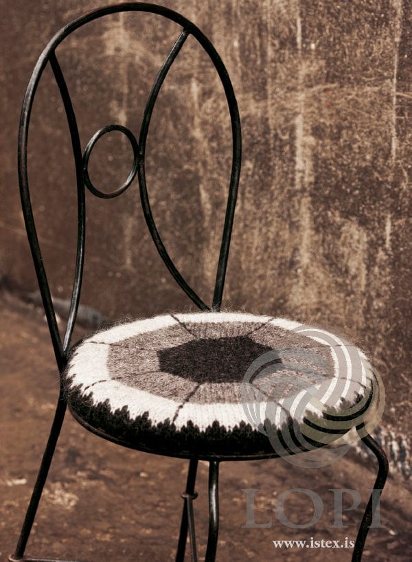 Sneið - Blue/Greenish Yellow Seat Cushion Knitting and Crochet Pattern - The Icelandic Store