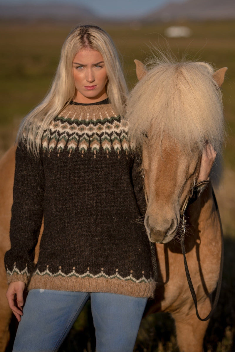 Hennie Icelandic Sweater Black Heather - Knitting Kit - The Icelandic Store