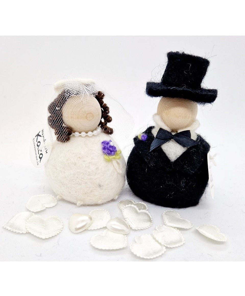 Felt wool Bride and Groom - Wedding Couple - The Icelandic Store