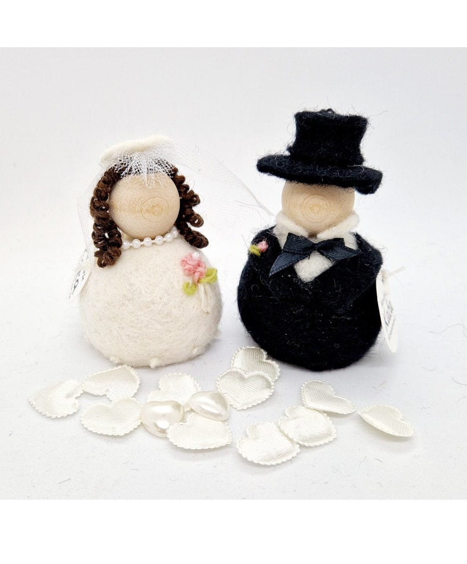 Felt wool Bride and Groom - Wedding Couple - The Icelandic Store