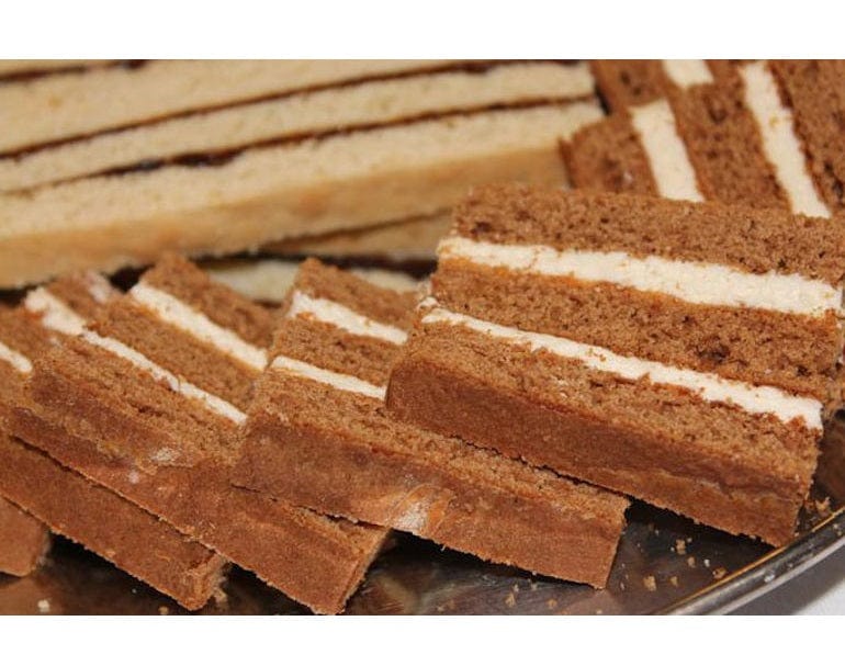 Icelandic Cakes and Breads - Soft cover book - The Icelandic Store