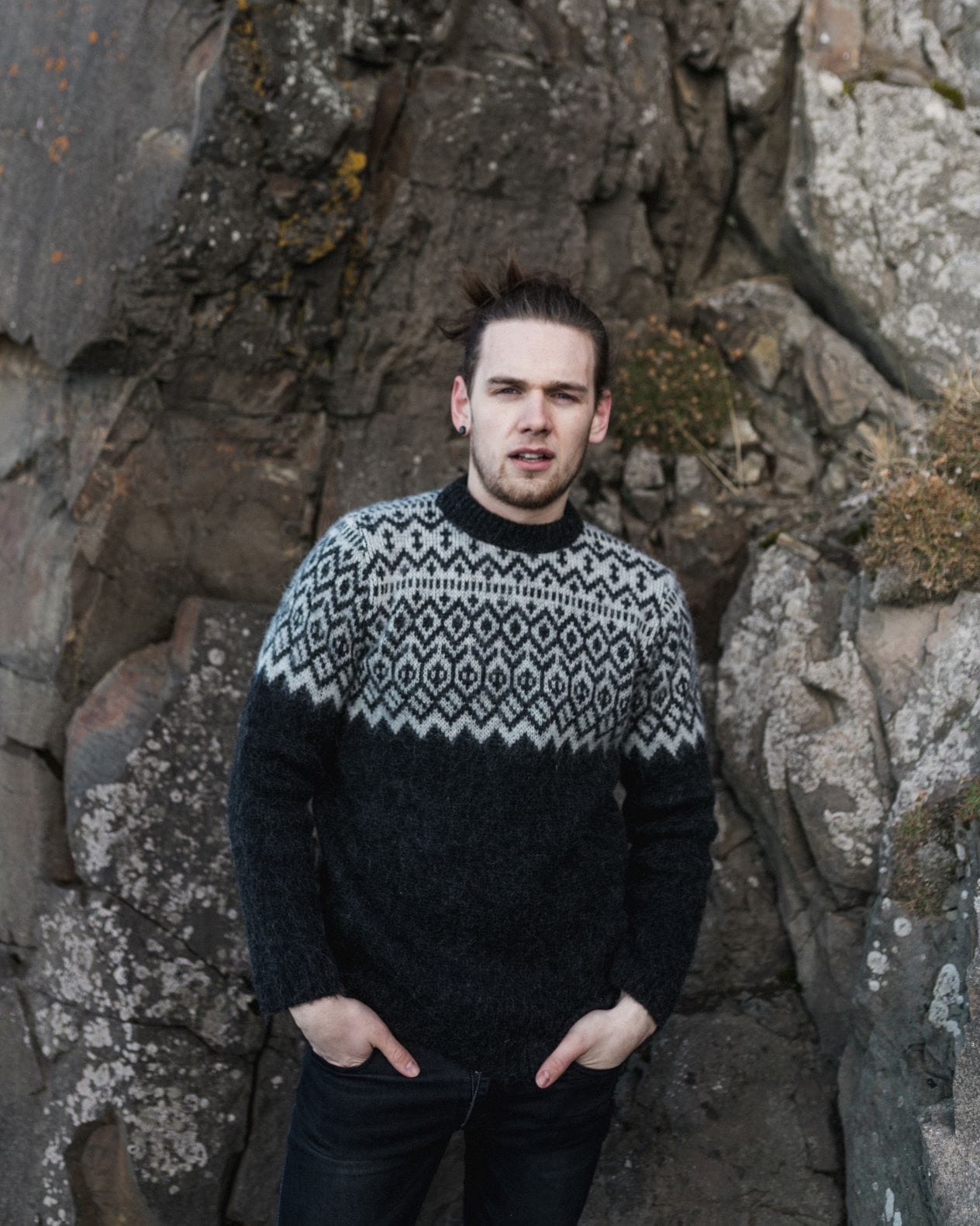 Borg - Black Icelandic sweater - The Icelandic Store