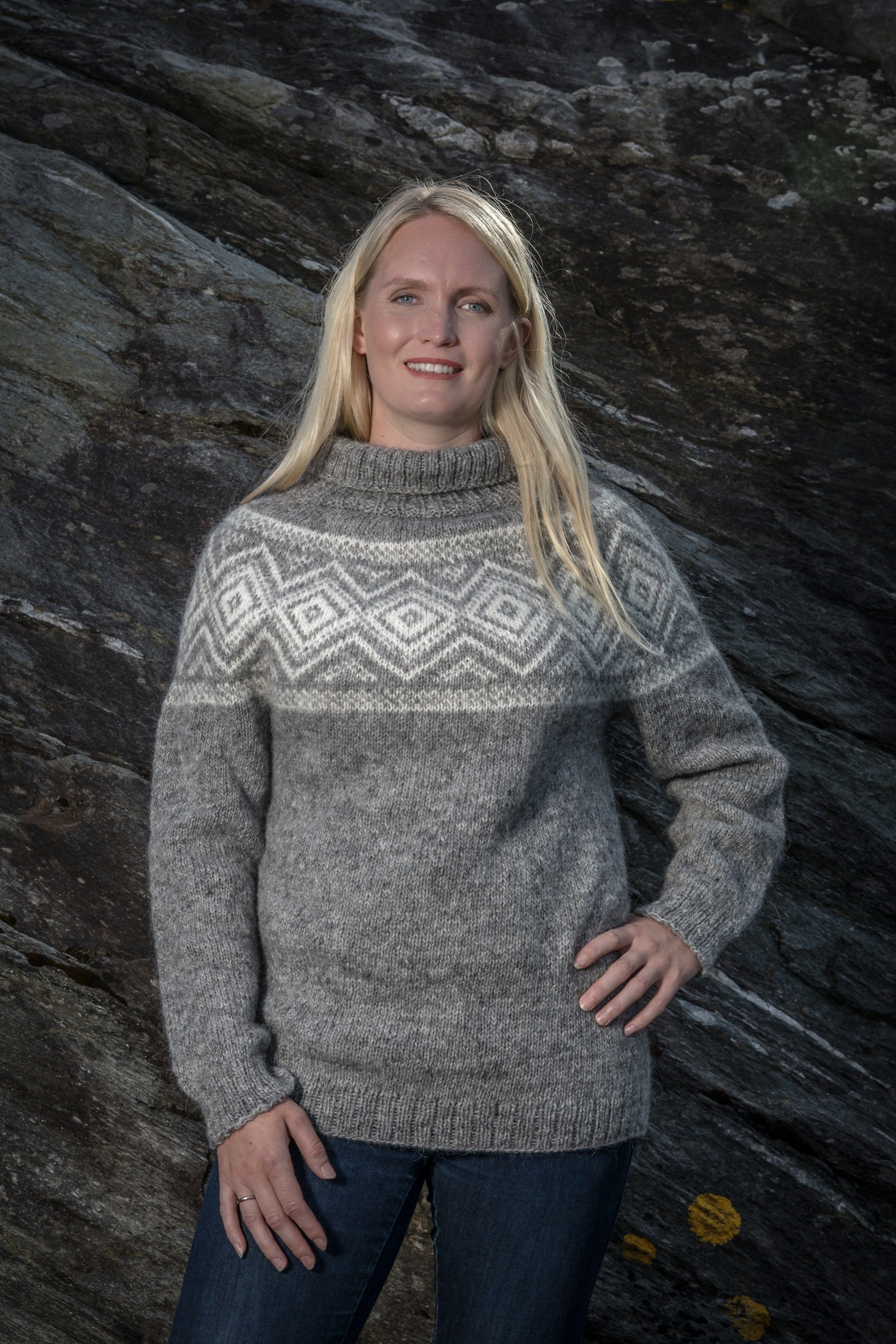 Jannik Icelandic Beige sweater - Knitting Kit - The Icelandic Store