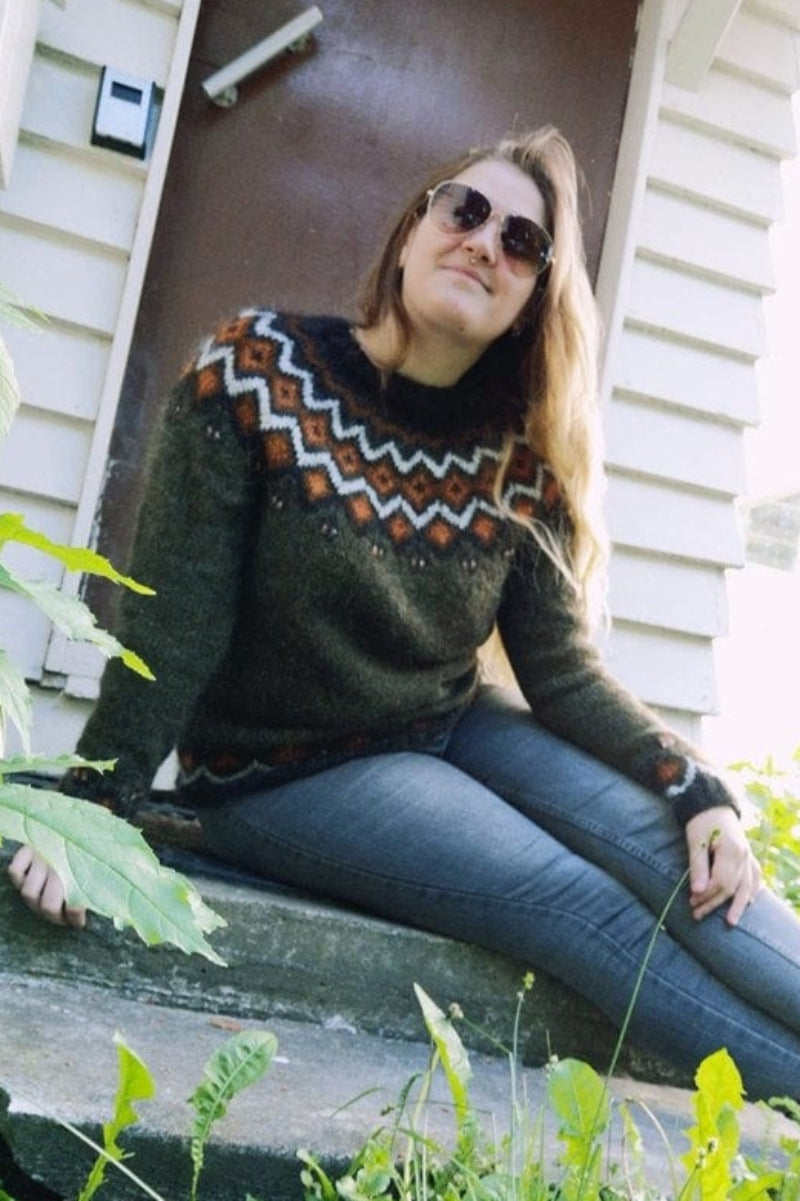 Jonsok - Natural colored wool sweater - Knitting Kit - The Icelandic Store