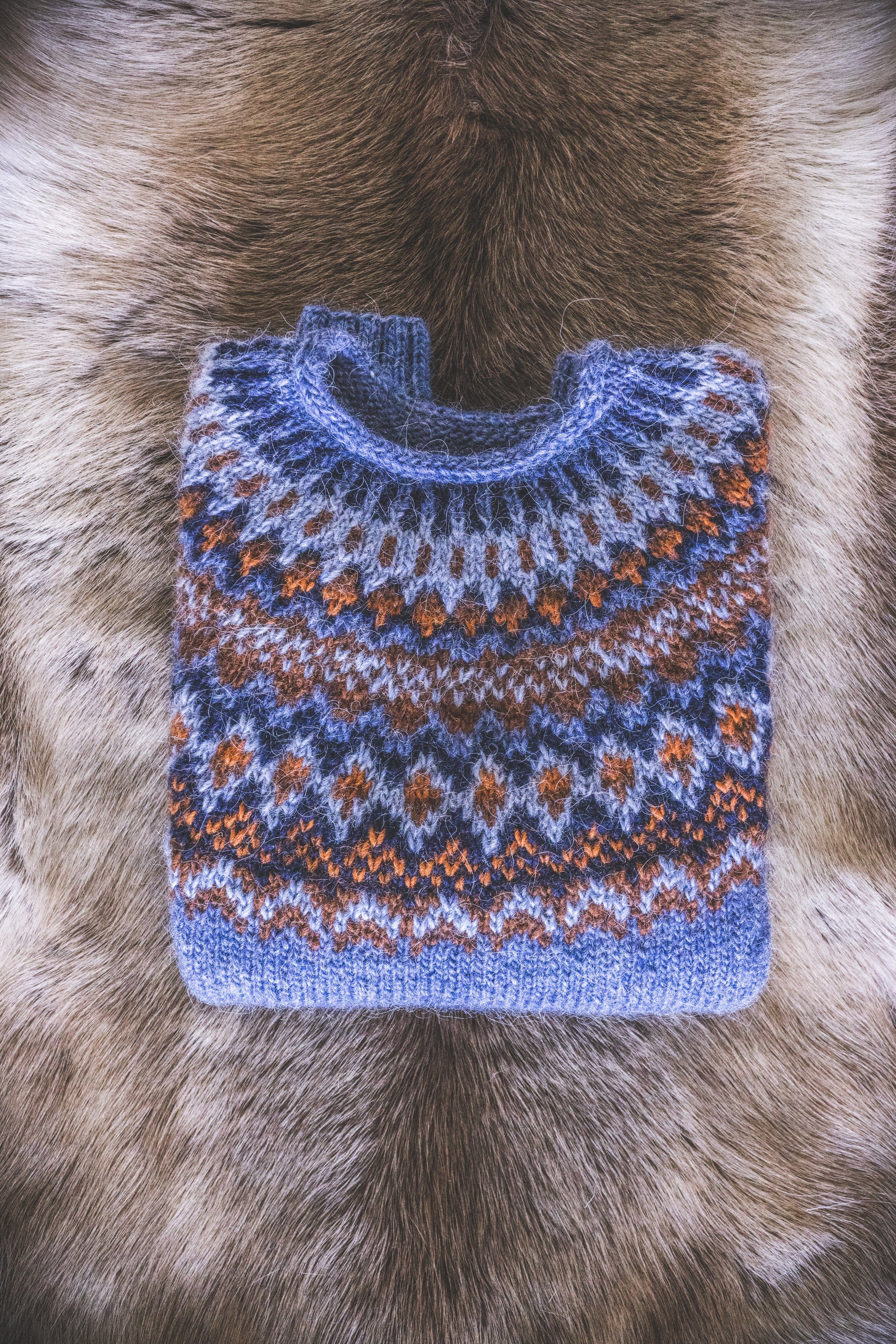 Kuuraneule Blue Lettlopi Wool Sweater - Knitting Kit - The Icelandic Store