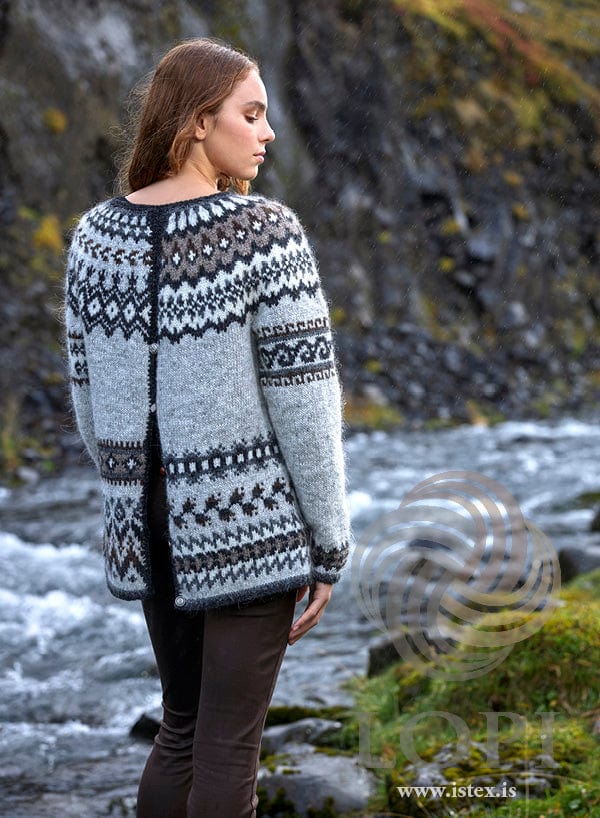 Ættarmót - Natural colored wool cardigan - Knitting Kit - The Icelandic Store