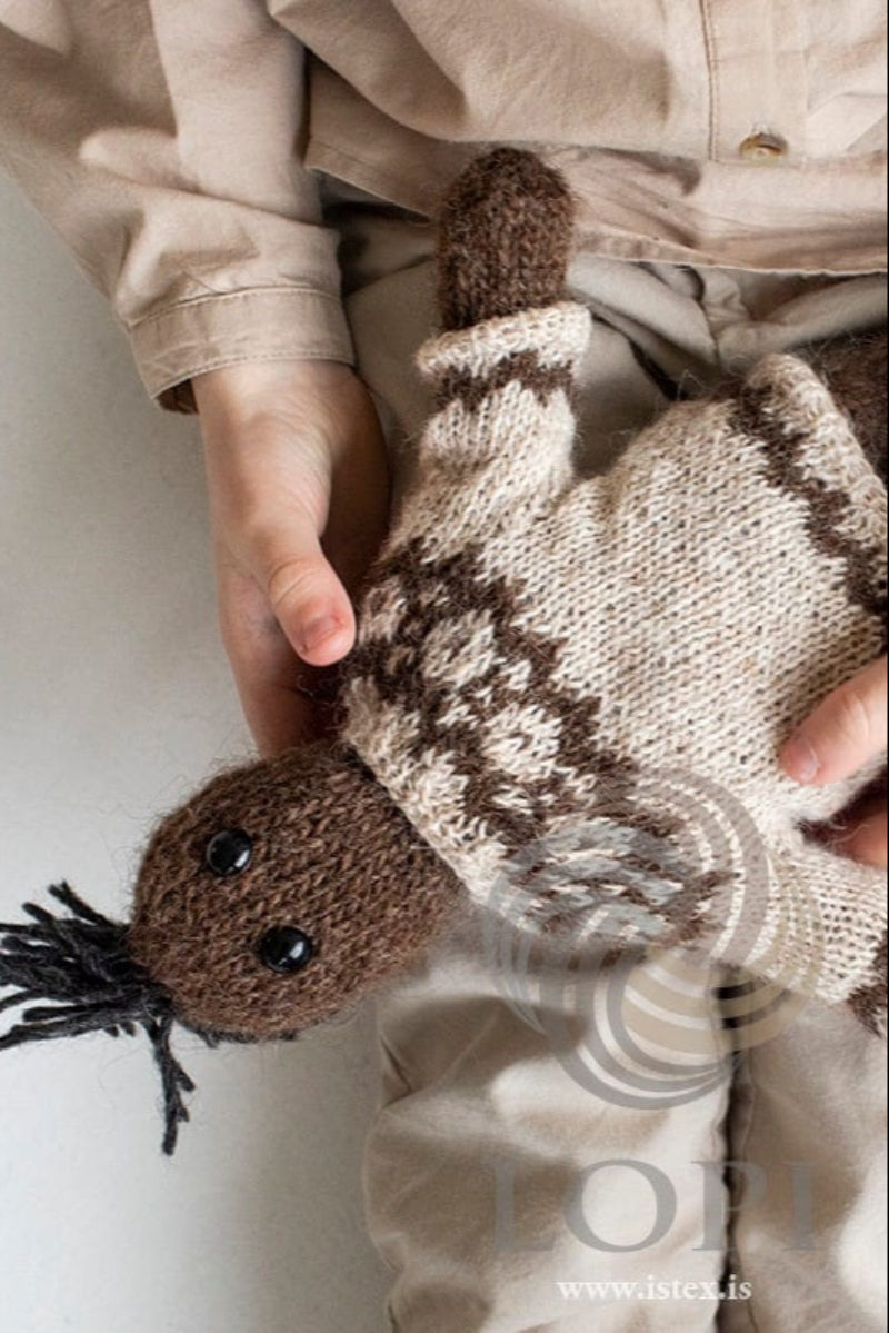 Lopi Little Doll Sweater - Knitting Kit Pattern - The Icelandic Store
