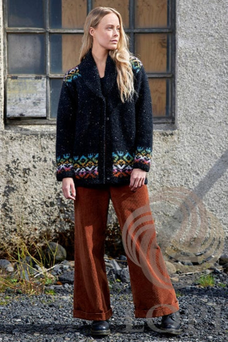 Loforð - Promise Black wool sweater - Knitting Kit - The Icelandic Store