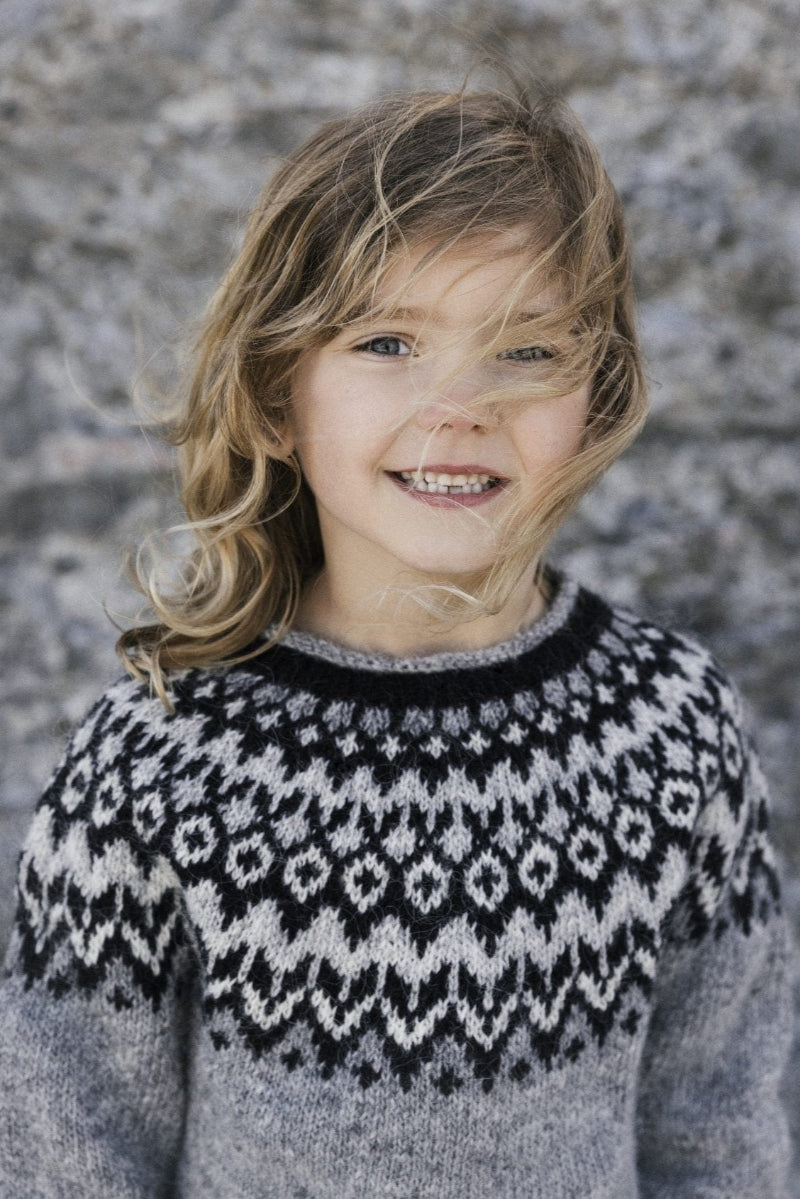 Riddari Grey Children sweater - Knitting Kit - The Icelandic Store