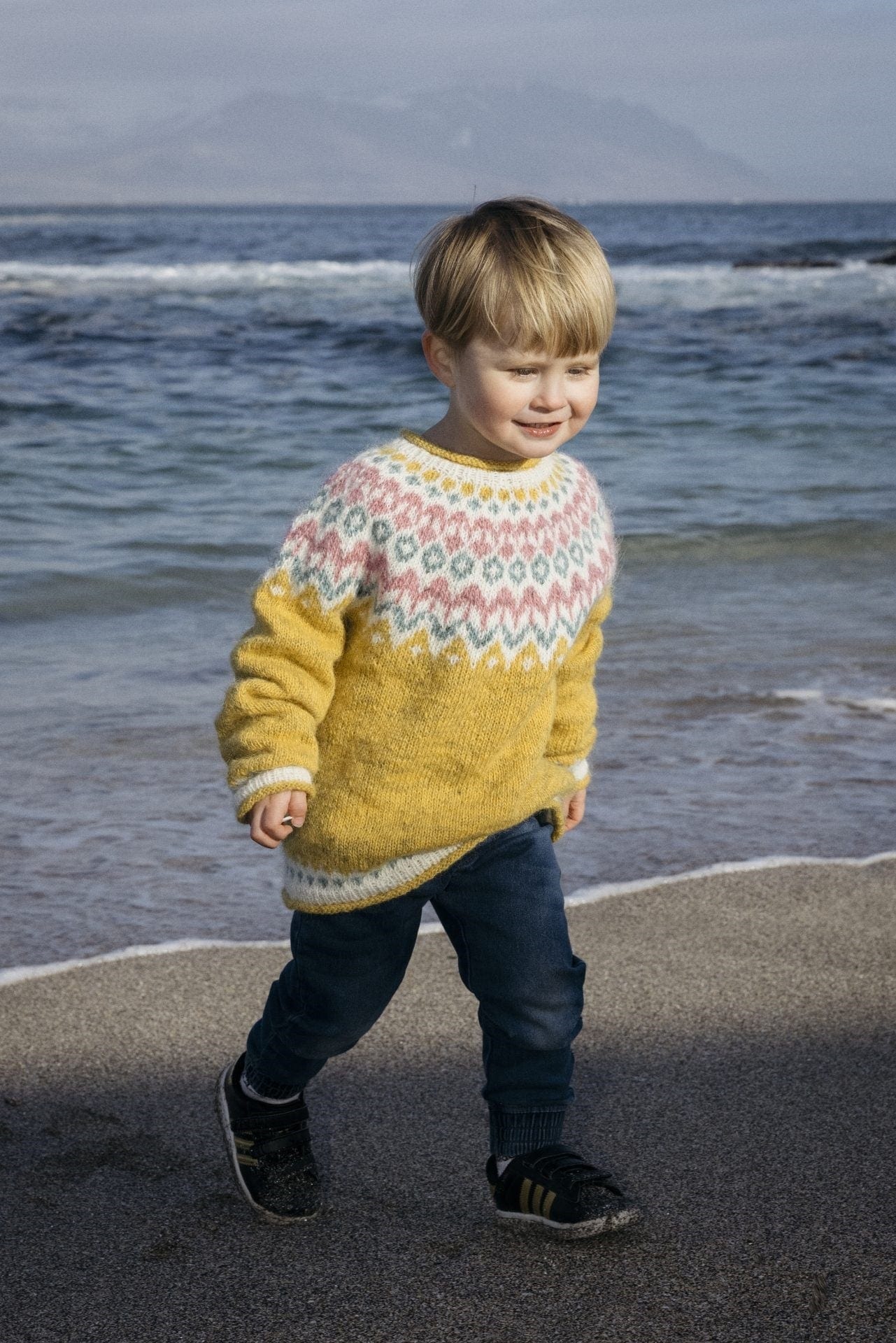 Riddari Yellow Children sweater - Knitting Kit - The Icelandic Store