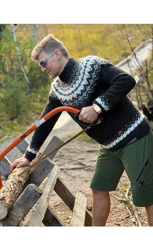 Sipoonkorpi - Black Icelandic sweater - Lettlopi Knitting Kit - The Icelandic Store