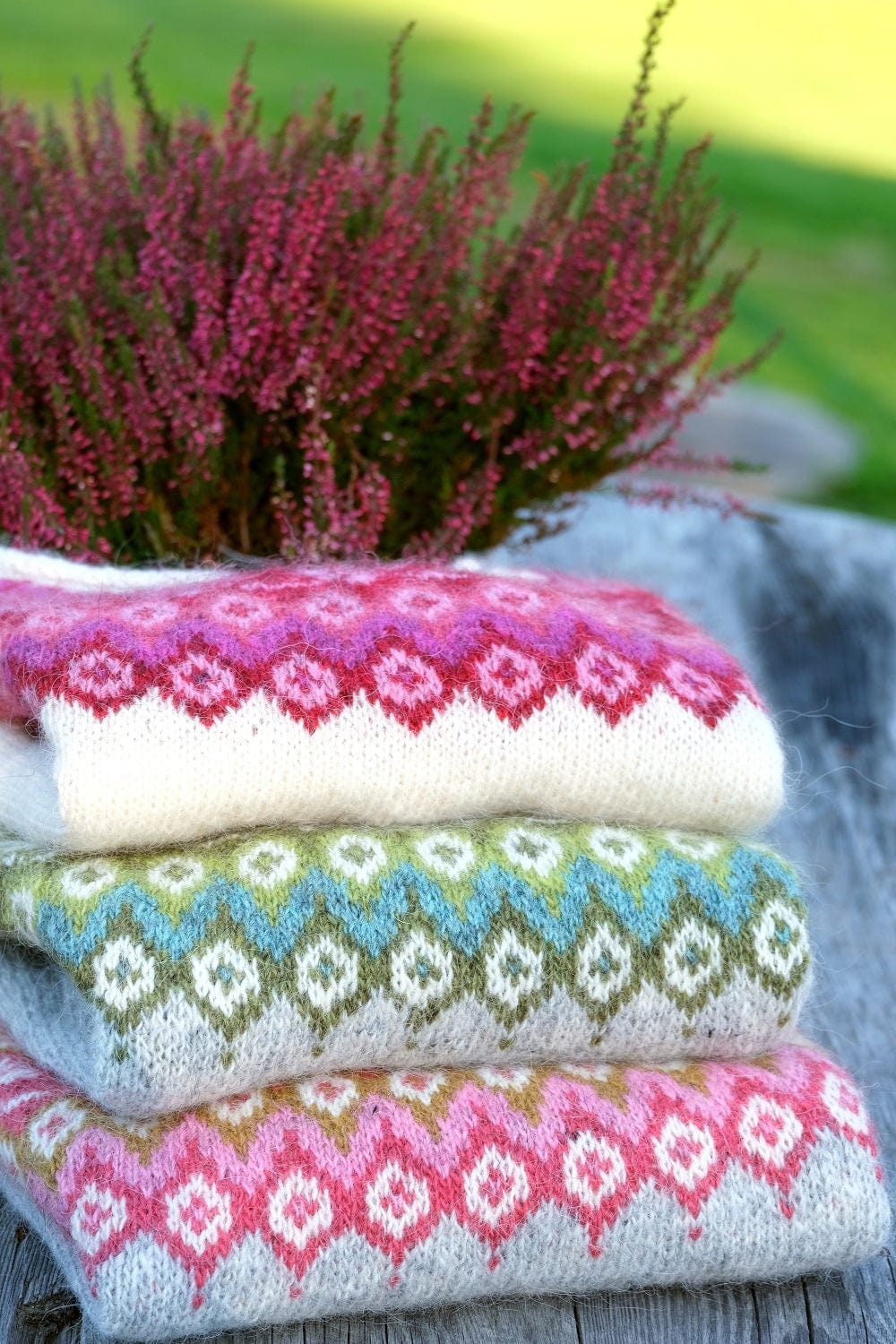 Skjaldmær - Fjallalopi Blue wool sweater Knitting Kit - The Icelandic Store