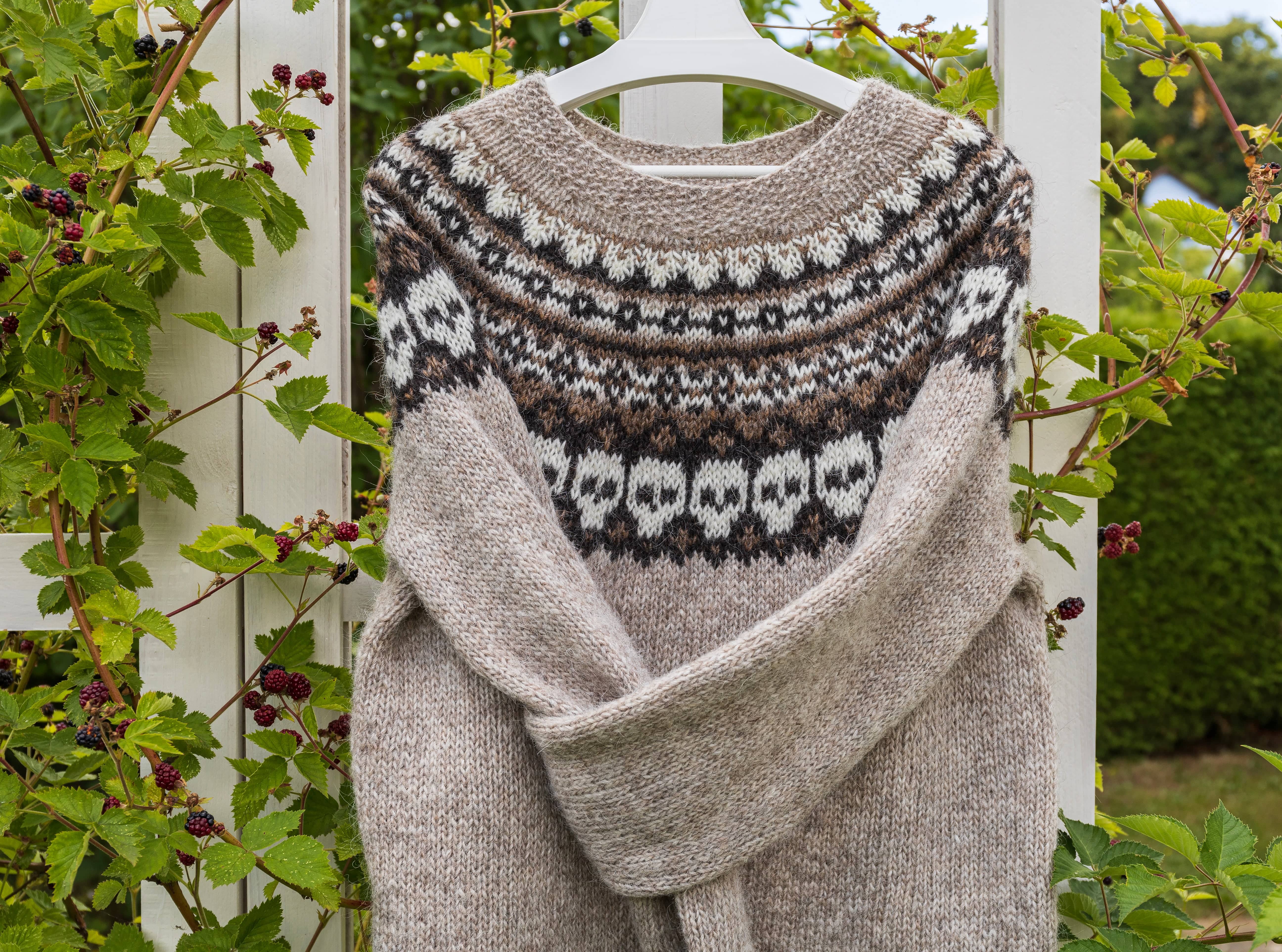 Skull Lopapeysa — Knitting Kit