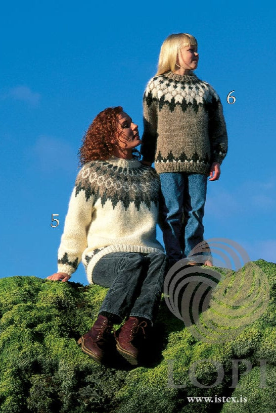 Snædís - White Wool sweater knitting kit - The Icelandic Store