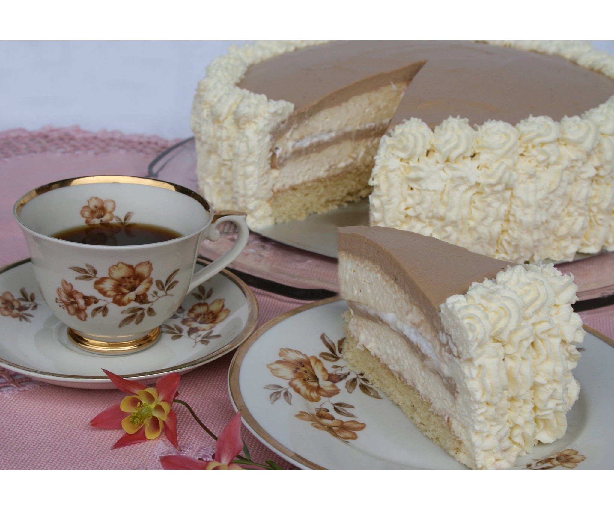 The Icelandic Hnallþóra - 12 Classic Cake recipes - The Icelandic Store