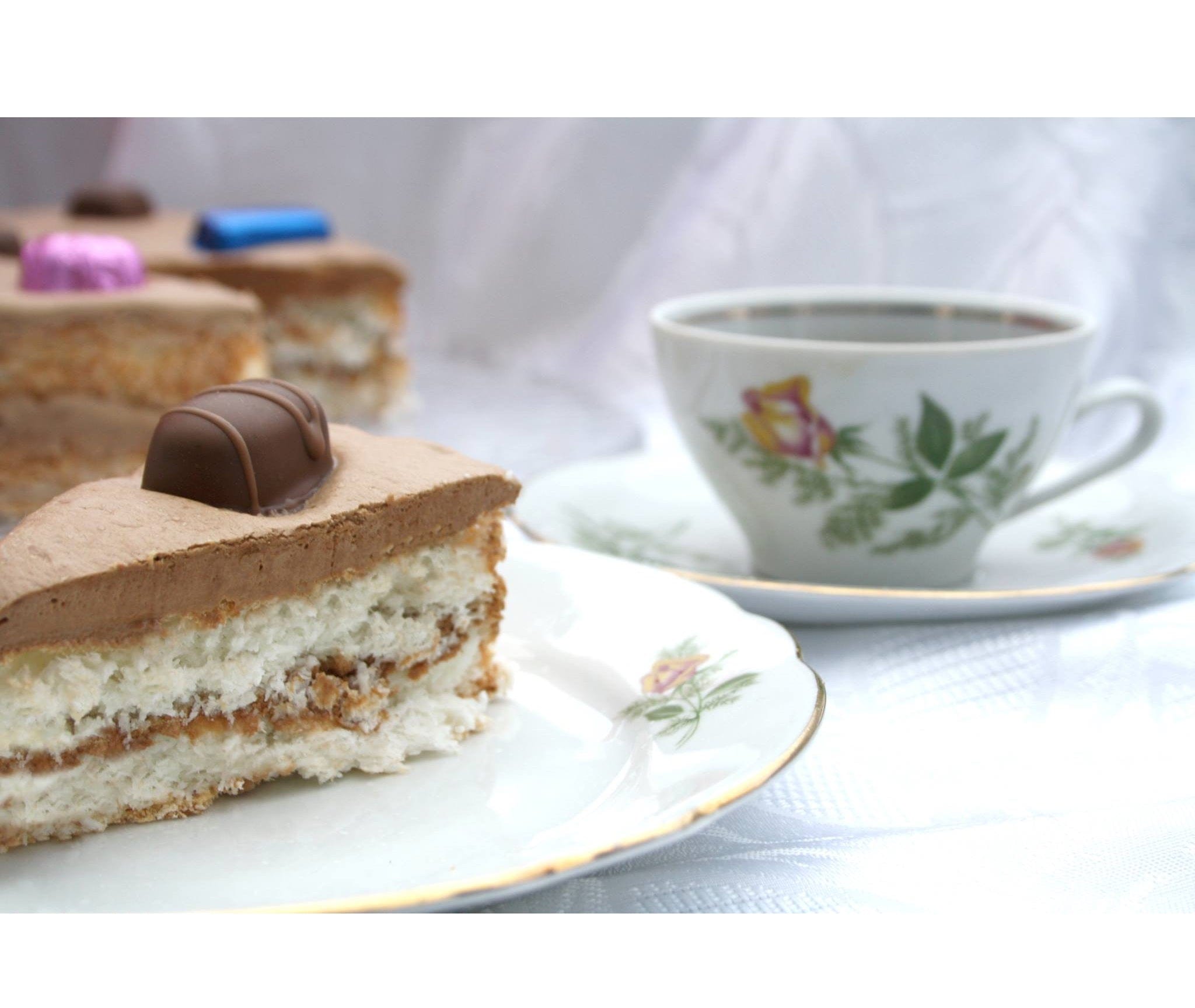 The Icelandic Hnallþóra - 12 Classic Cake recipes - The Icelandic Store