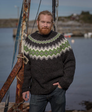 Vegi Black Wool Sweater  - Knitting Kit