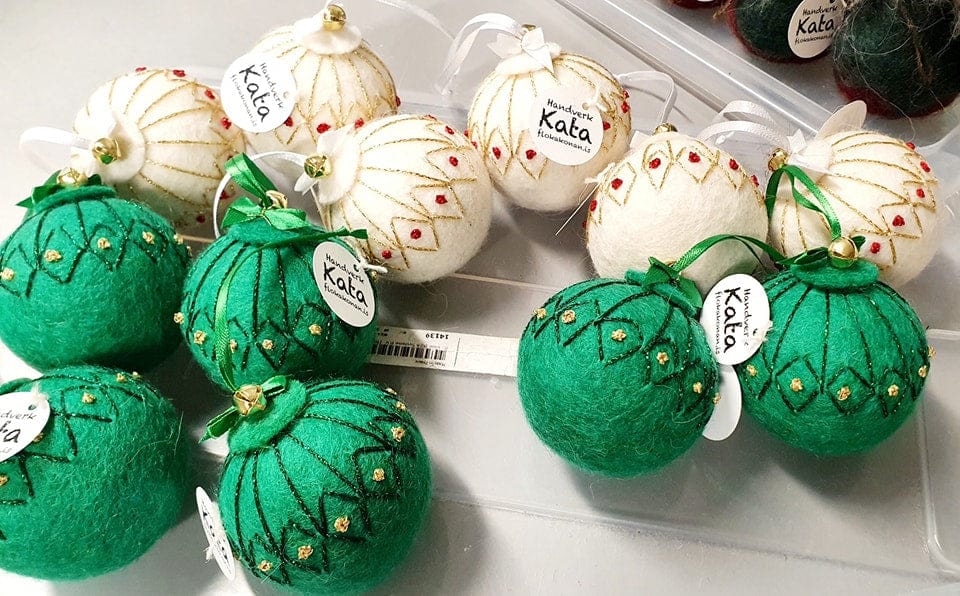 Felt Christmas Embroidered Ball - White - The Icelandic Store