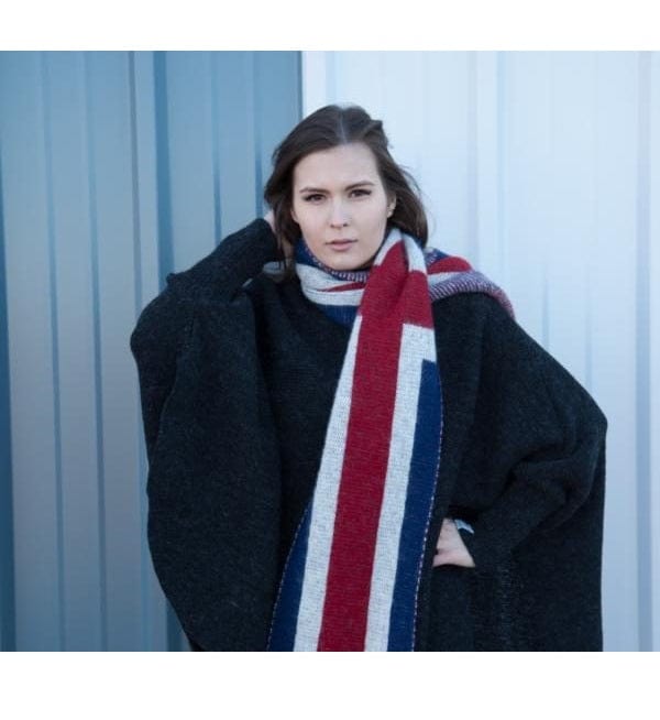 Wool scarf with Icelandic national flag - The Icelandic Store