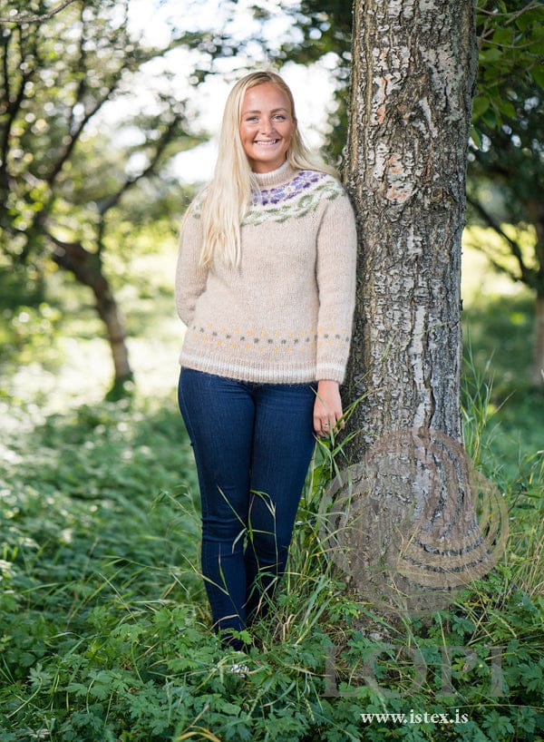 Manitoba Léttlopi yoke sweater, full length
