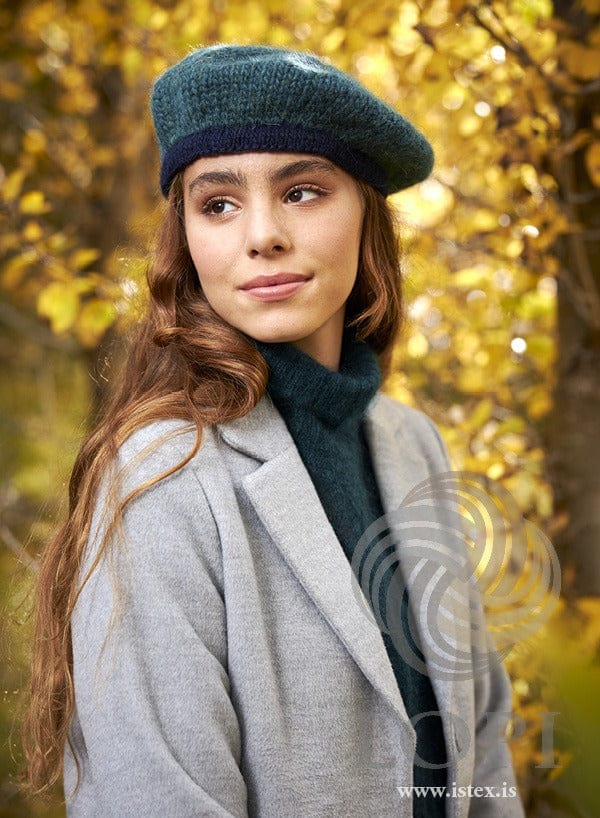 Draumur um drama beret in teal Álafosslopi