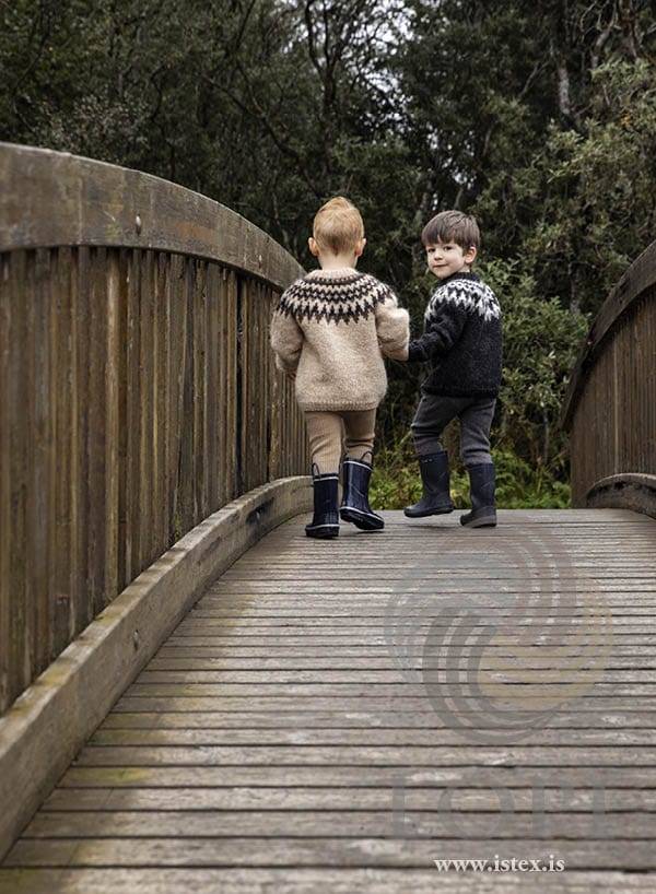 Æsa sweaters in both colourways, dark and light