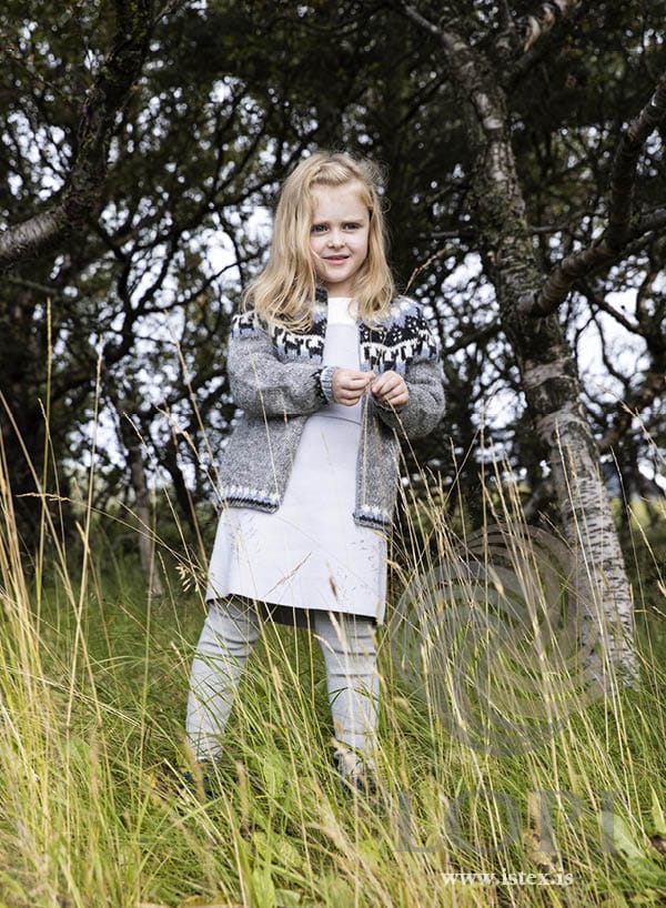 Kisi children’s zip cardigan in light grey Léttlopi with a black heather and white yoke
