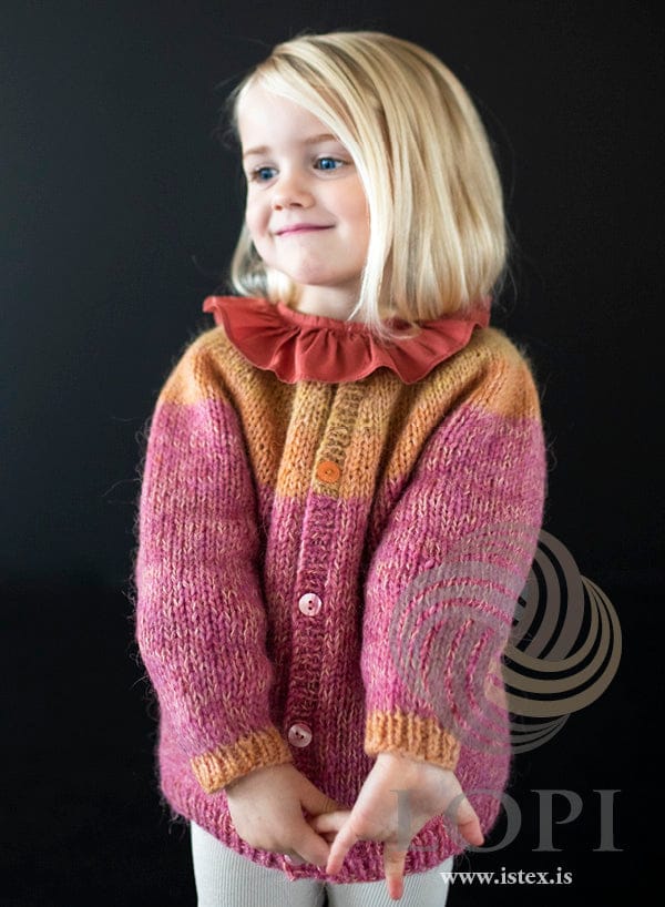 Child in the Geisli pink-yellow cardigan