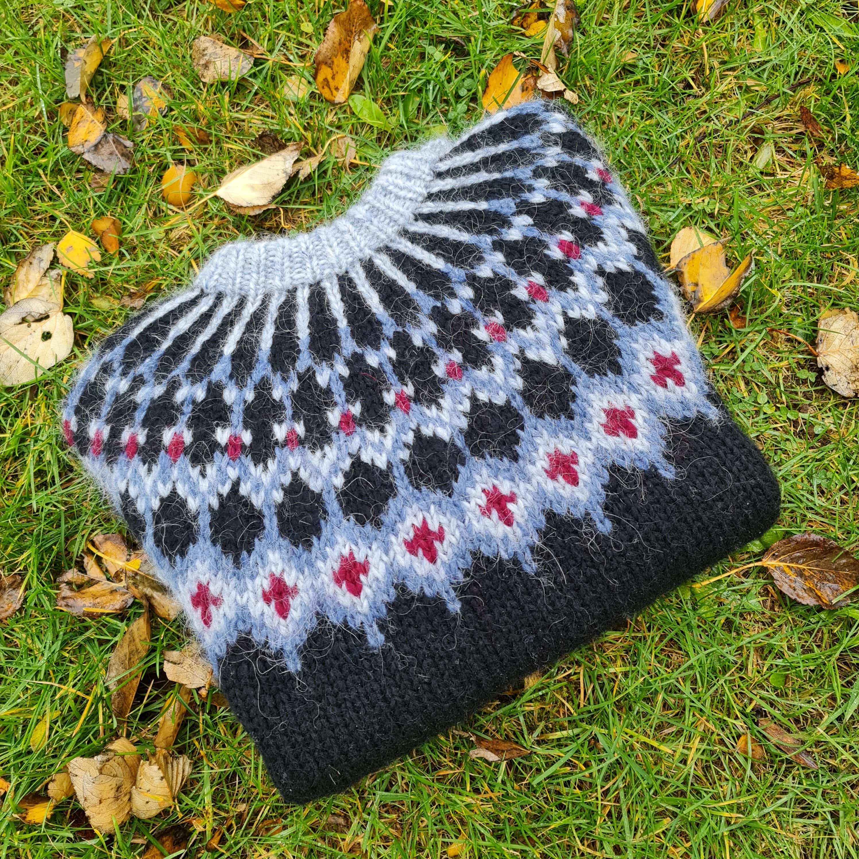 Svartálfur - Icelandic Sweater - Black - icelandicstore.is