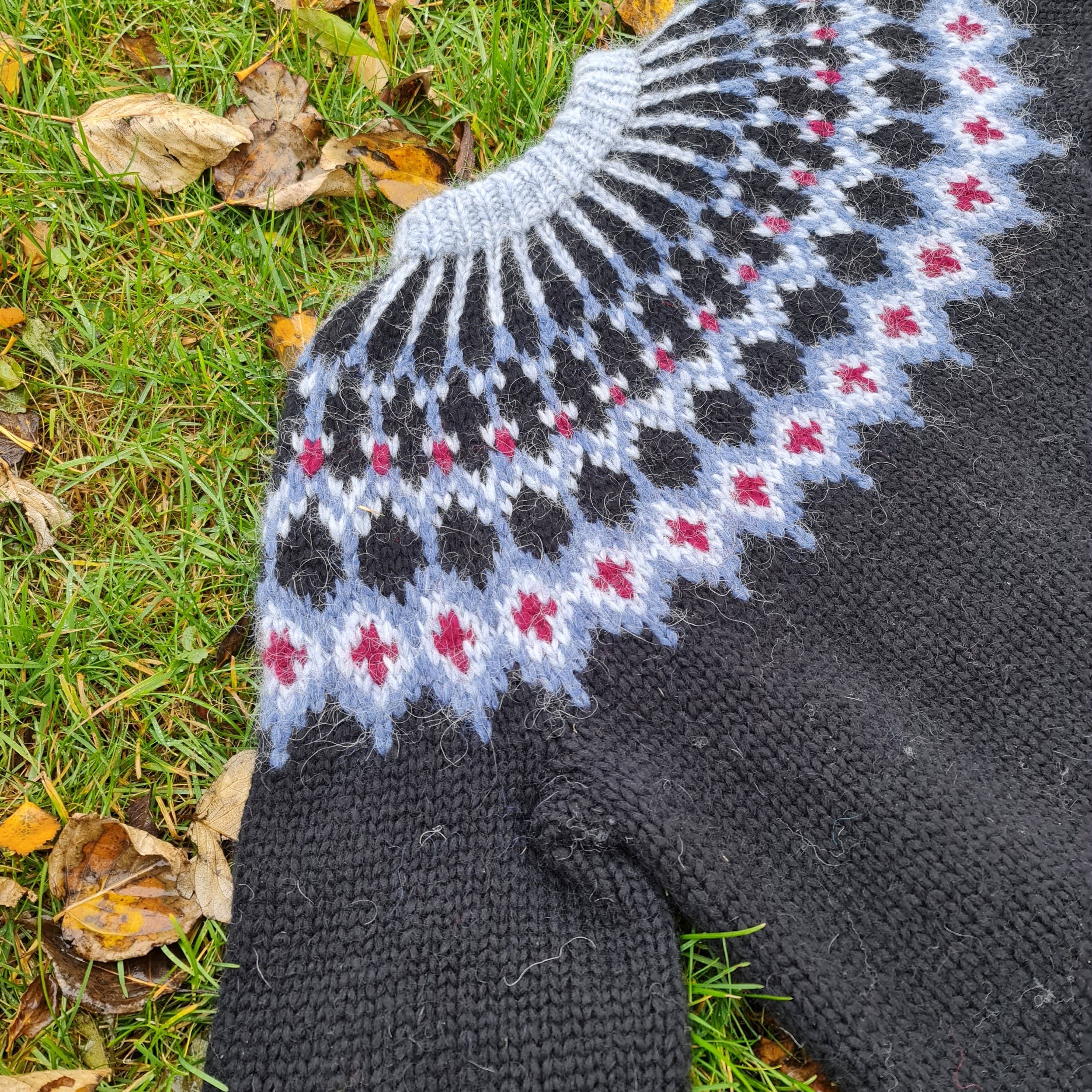 Svartálfur - Icelandic Sweater - Black - icelandicstore.is