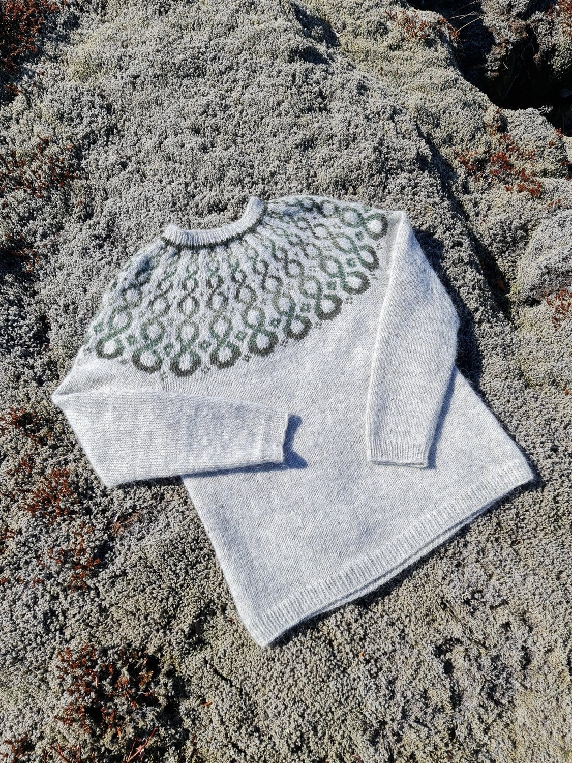 Eternity - Grey/Green Icelandic Sweater - The Icelandic Store
