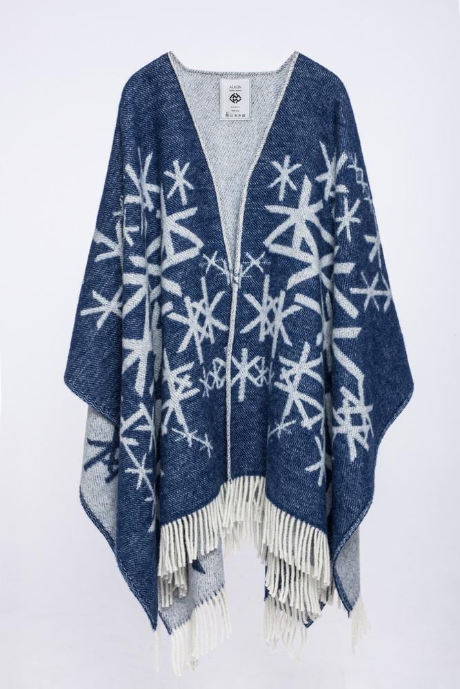 Alrún wool cape - Blue Strenght - icelandicstore.is