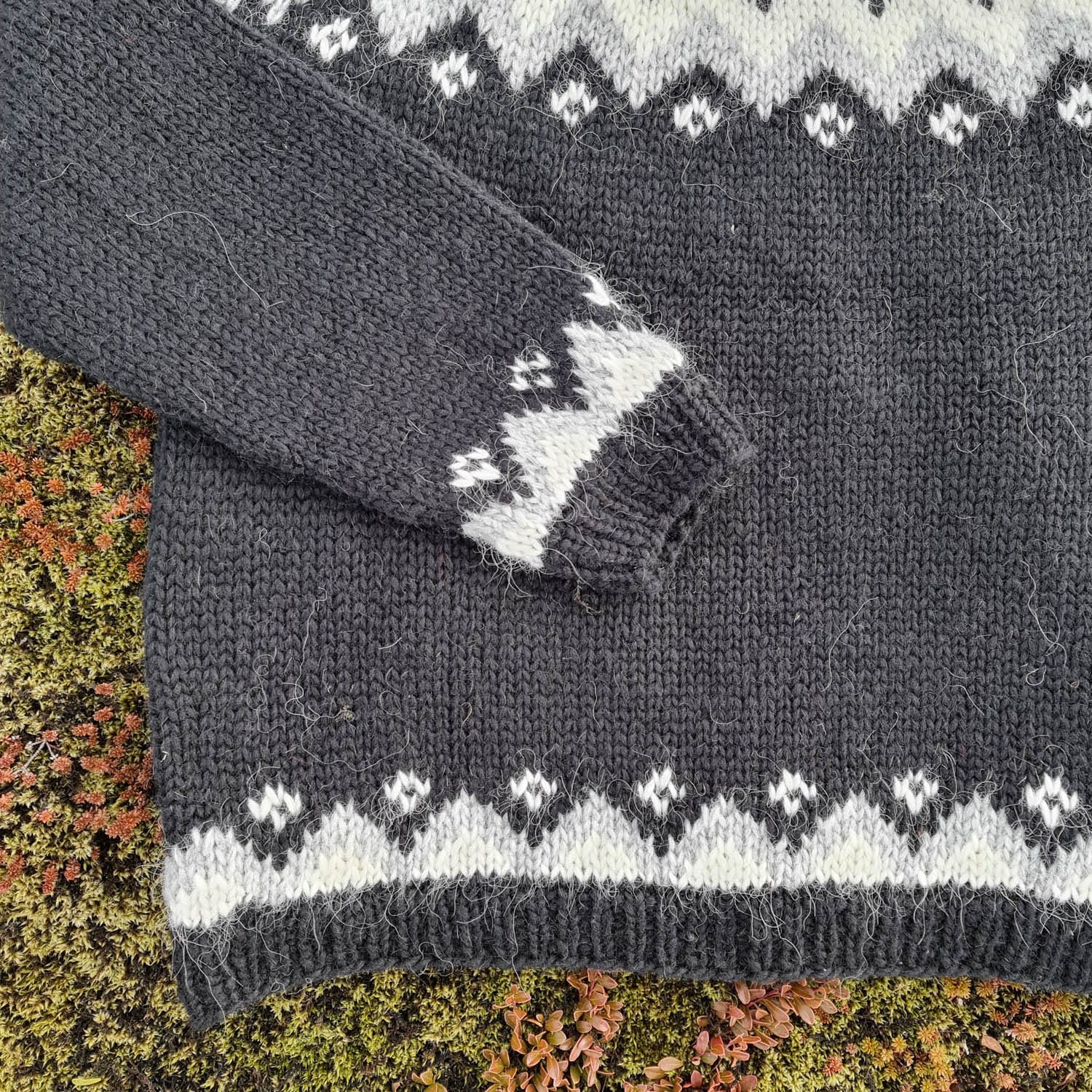 Forseti - Icelandic Sweater - Black - icelandicstore.is