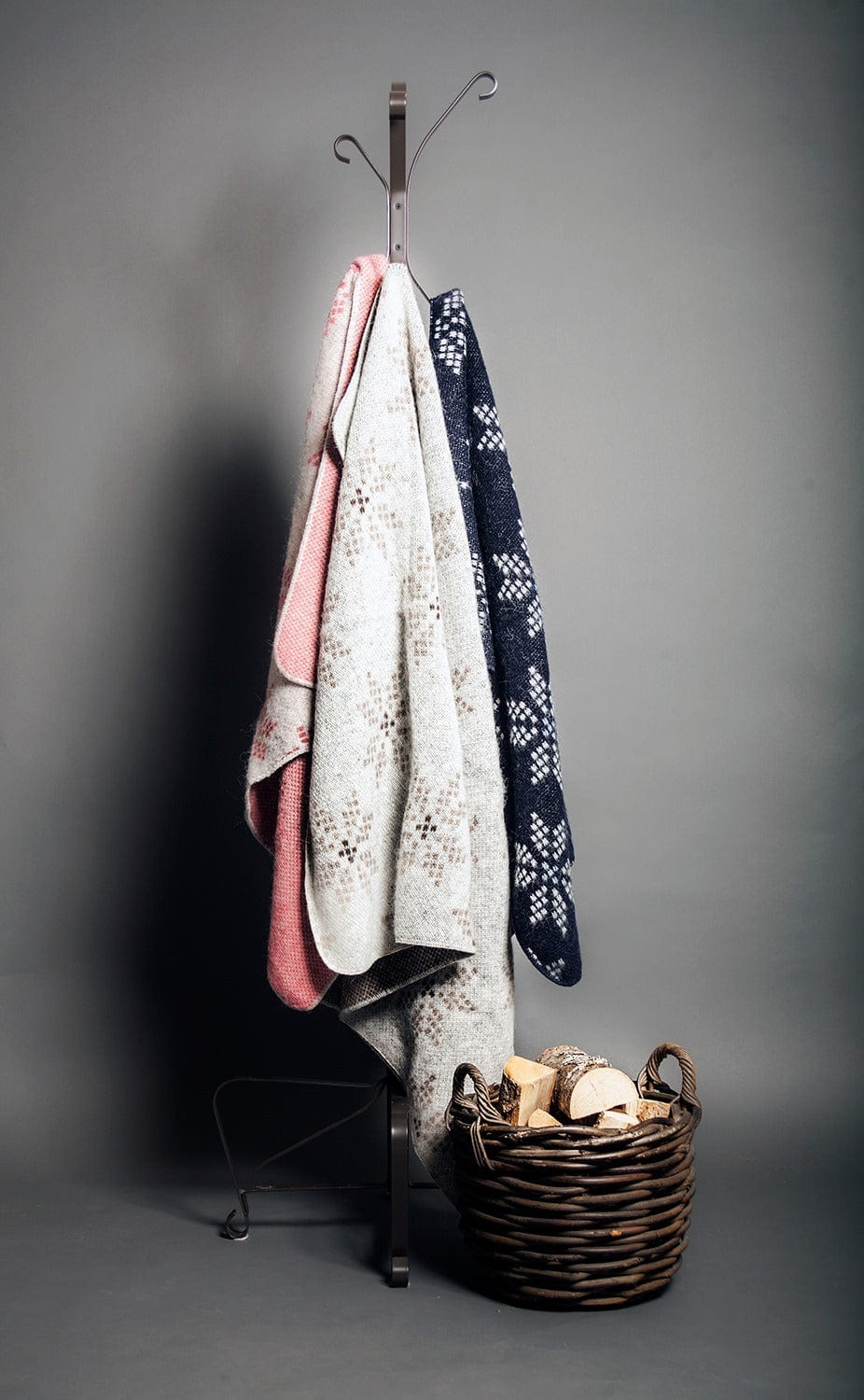 Icelandic Blanket - Brown Eight Petalled Rose Flower - The Icelandic Store