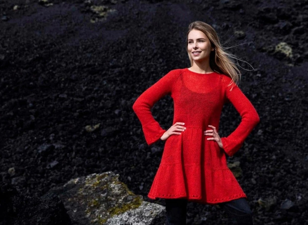 Einband Icelandic wool lace yarn and free knitting lopi pattern