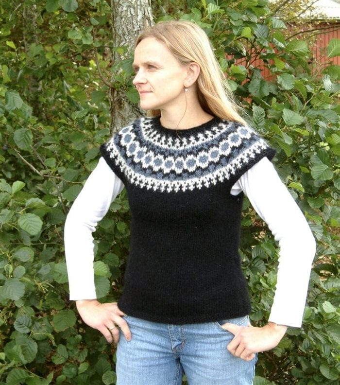 Lettlopi Black Sweater Vest - Knitting Kit - The Icelandic Store