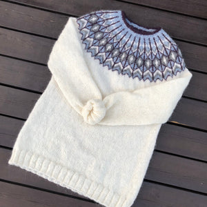 Athena - White Sweater Knitting Kit