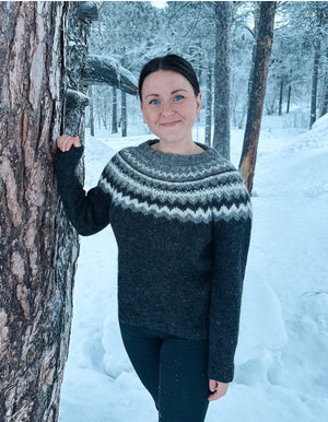 Bárru Black Lettlopi Wool sweater - Knitting Kit