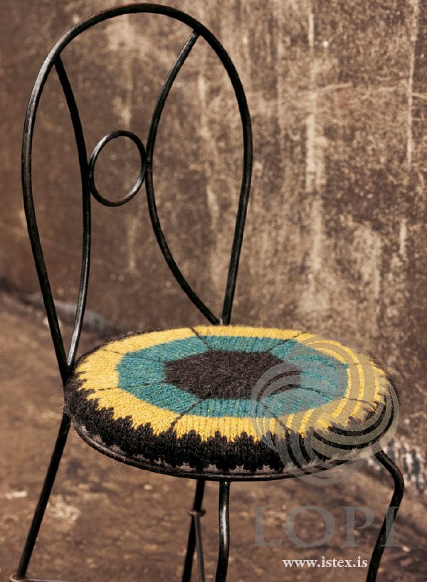 Sneið - Blue/Greenish Yellow Seat Cushion Knitting and Crochet Pattern - The Icelandic Store